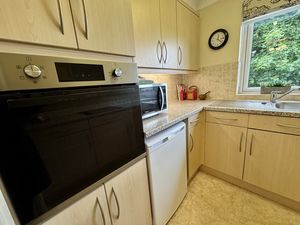 Kitchen- click for photo gallery